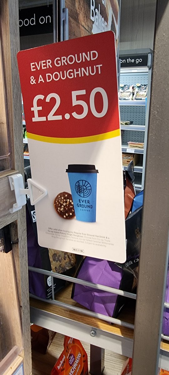 AndyBeaz91's tweet photo. Pushing those sales at Broad Lane @coopuk excellent offer! Need a quick bite? Well, we've got your morning sorted!

@sheffcitycentre @lee_westwood99 @QamarNawazRaja https://t.co/pNj8oEEMxj