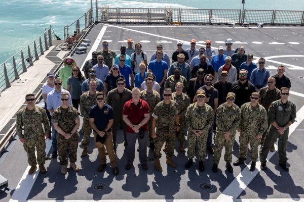 MARFORSOUTH's tweet image. #NavyMarineCorpsTeam

#MARFORSOUTH &amp;amp; @NAVSOUS4THFLT conducted fleet experimentation by testing concepts that would be employed during expeditionary advance base operations, evaluating expeditionary systems for force protection &amp;amp; coordinated electronic warfare.

#Integration