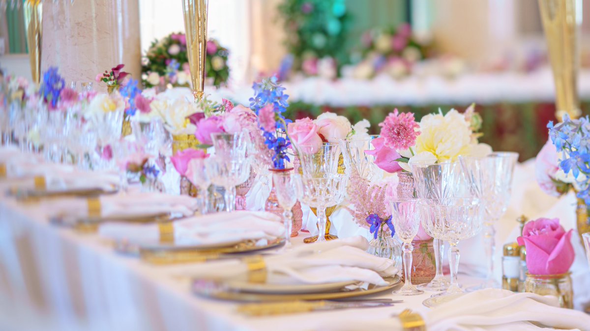 WeddingSabine's tweet photo. Undoubtedly the choice of wedding colors are a subconscious reflection of your personality and the clear indication of how the image of your marriage will be.
As a wedding planner, my advice is to choose a color you really love as your primary wedding color, you can’t go wrong! https://t.co/a9NIN4Ot89