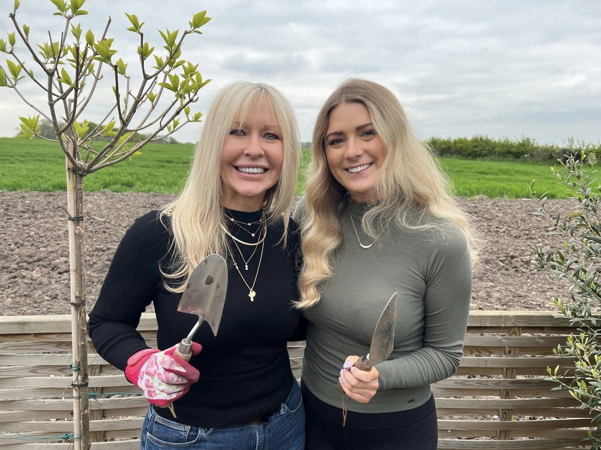 bbcmerseyside's tweet photo. Meet ‘The Gardening Girls’, Mum and daughter, Tania and Rebecca will be joining Ian Kennedy on the Saturday Breakfast Show just after 9am each week. They’ll be bringing you tips and advice for your garden, yard or window box and taking your questions too! https://t.co/hM4kyoqyh3 https://t.co/QKA0vdSZpK