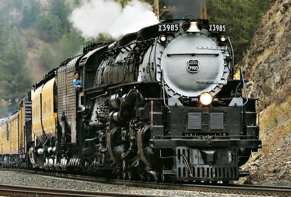 UP_Steam's tweet photo. Union Pacific is donating Challenger #UP3985 to the Railroading Heritage of Midwest America, who plan to restore it to operating condition. https://t.co/n8TR6uB6uD