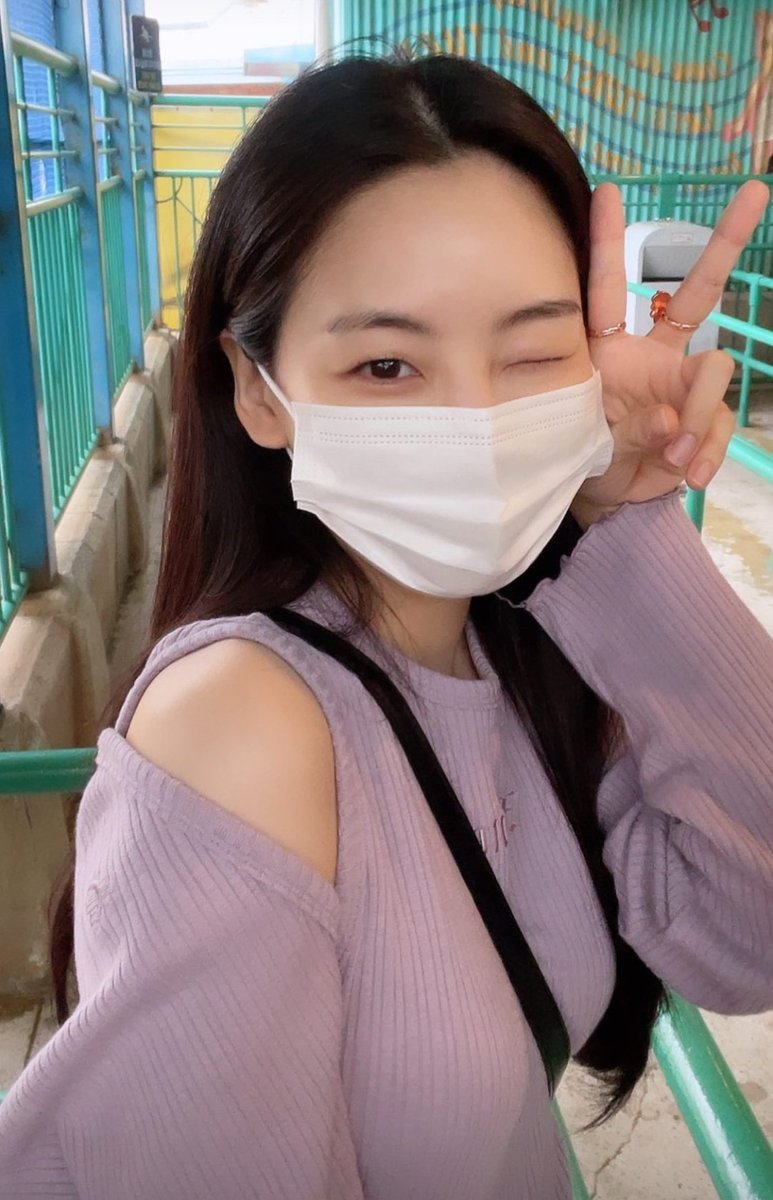 amineras tweet media