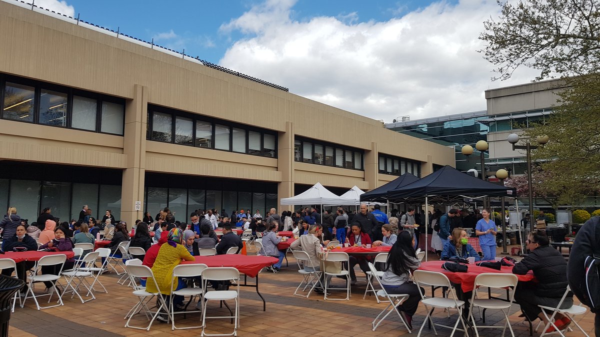 rutgers_dental's tweet photo. We officially welcomed spring at our annual RSDM Spring Fest. 🌷🌼🌸
#rsdmspringfest
#springfest
#RSDM
#rutgers
#rutgersnewark https://t.co/FwAxA9YrNN