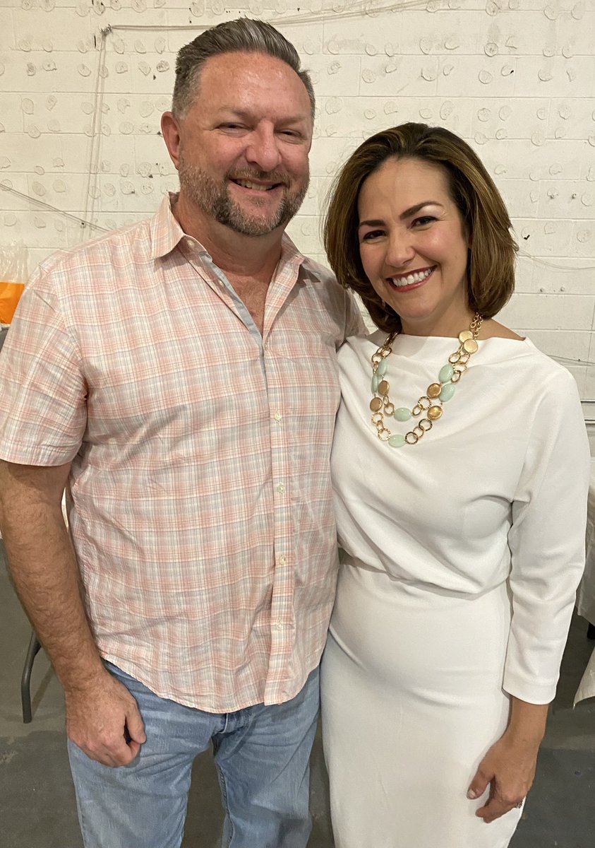 We so love and adore our colleague <a href="/ShelleyBFox8/">Shelley Brown</a>. As she steps away tonight at 9, our newsroom and city will miss her terribly, but we wish her nothing but happiness in her next chapter! ❤️