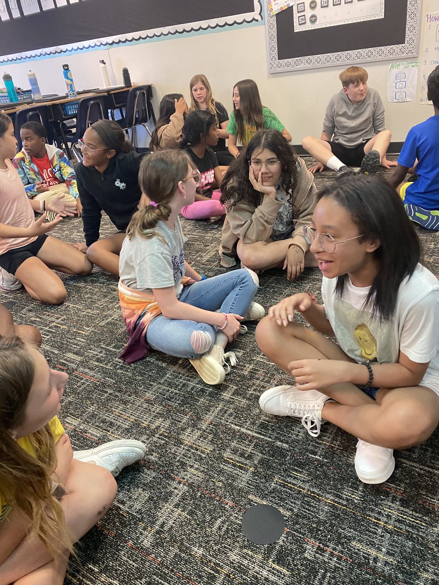 hellohays22's tweet photo. Turn &amp; talk- easy engagement strategy to get kids talking! #pinkspringtraining @edtechsavy @shantieljovanna https://t.co/gUEqyKwtaK