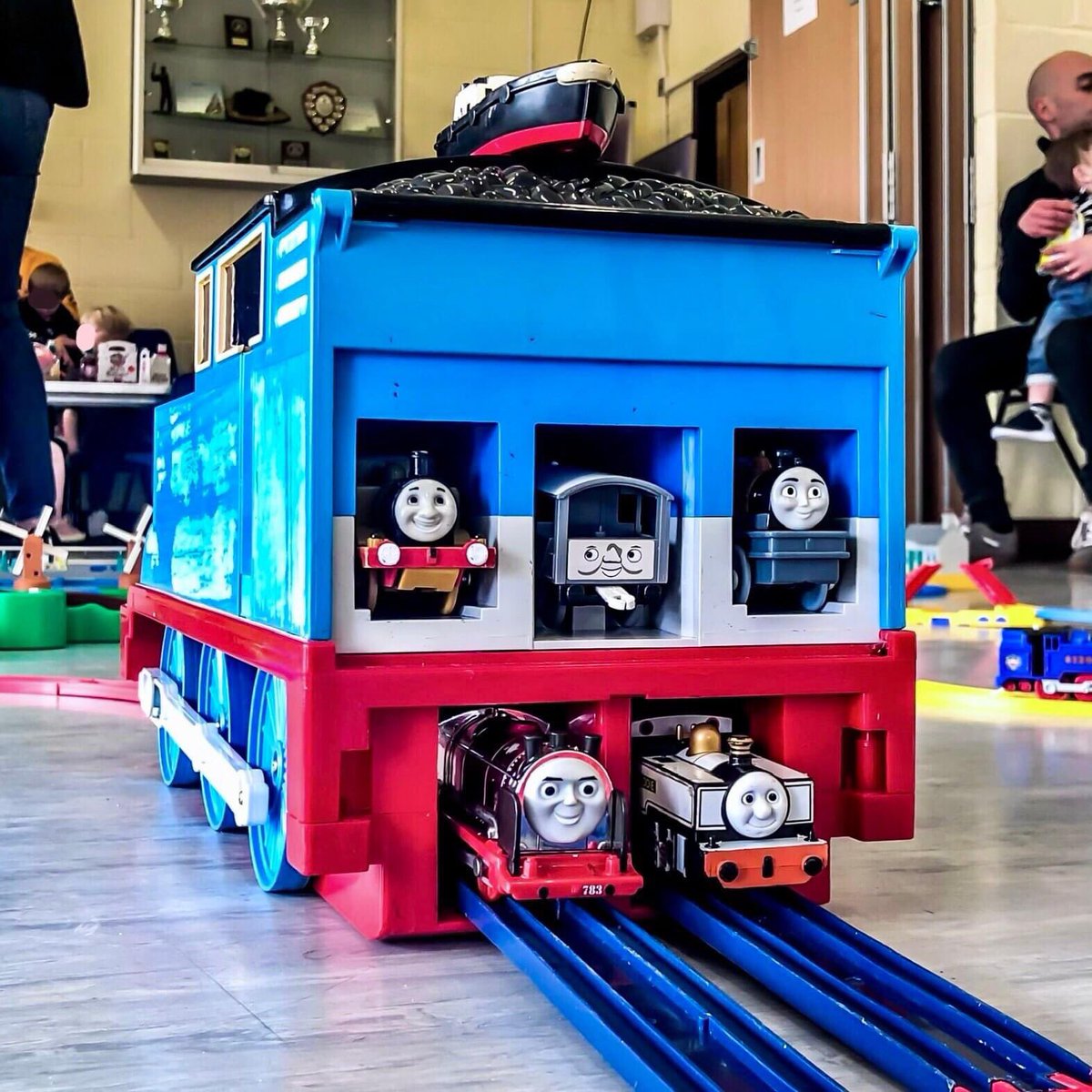 trainmsussex's tweet photo. THIS SUN
Celebrate @thomasfriends’ birthday in #LANCING! Interactive toys, motorised friends your kids will play with, party bags & more.
🎟https://t.co/LuaPWRztYN
#worthing #shoreham #shorehambysea #brighton #brightonandhove #hove #westsussex #portslade #fishersgate #goringbysea https://t.co/WEOHERyI3w