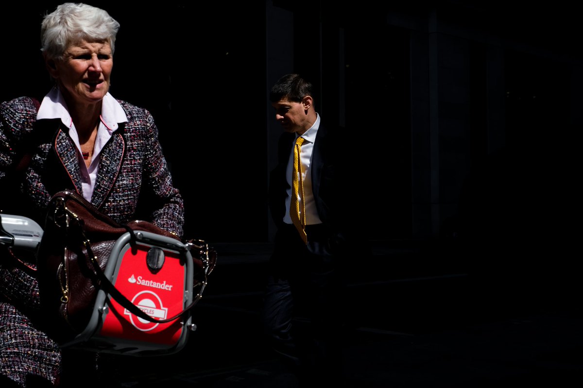 swedeemum's tweet photo. A few from a little stroll through the west end on Tuesday. The sun was shining, weather was sweet and the shadows came out to play. #streetphotography #womenstreetphotographers #shadesofshadowland #candid #shadowplay #londonlife #everyclicktellsastory https://t.co/Vj2KFNHDtm