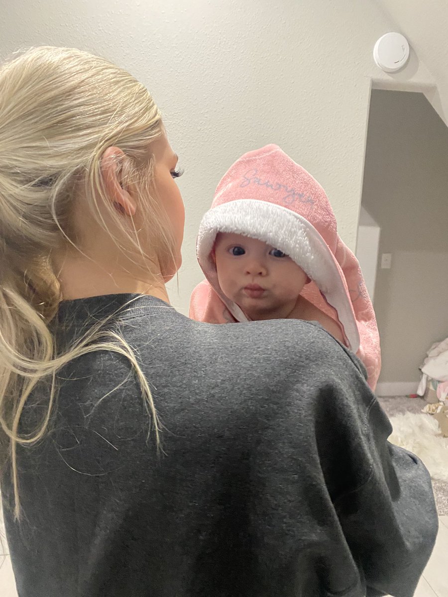 My lil nosy-rosie 🤍