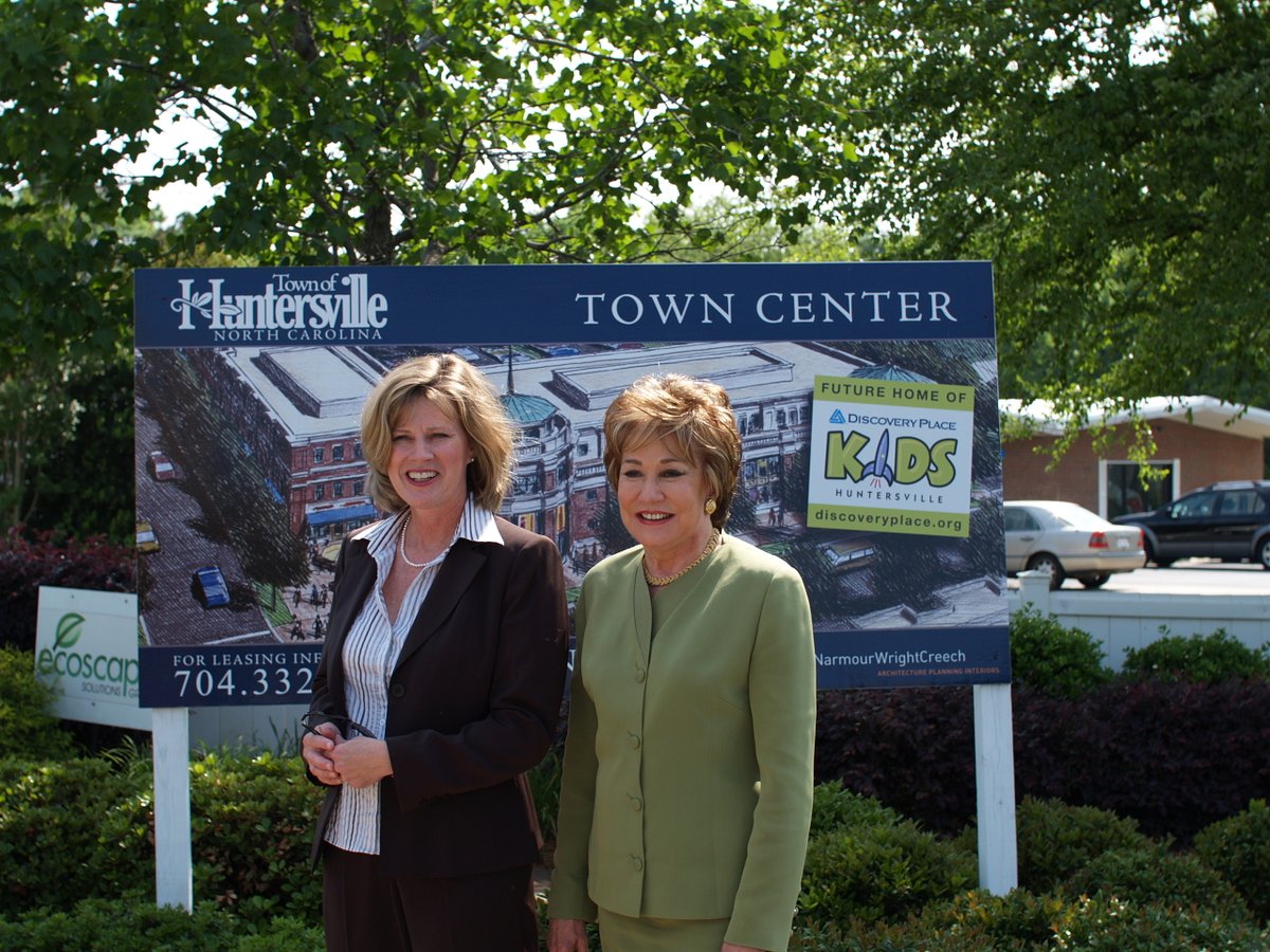 Our hearts are saddened at the passing of Huntersville’s former Mayor Jill Swain. Jill served this community in many capacities for decades. First elected in 1999, Jill served as a commissioner for eight years until being elected mayor, a role she cherished from 2007 to 2015.