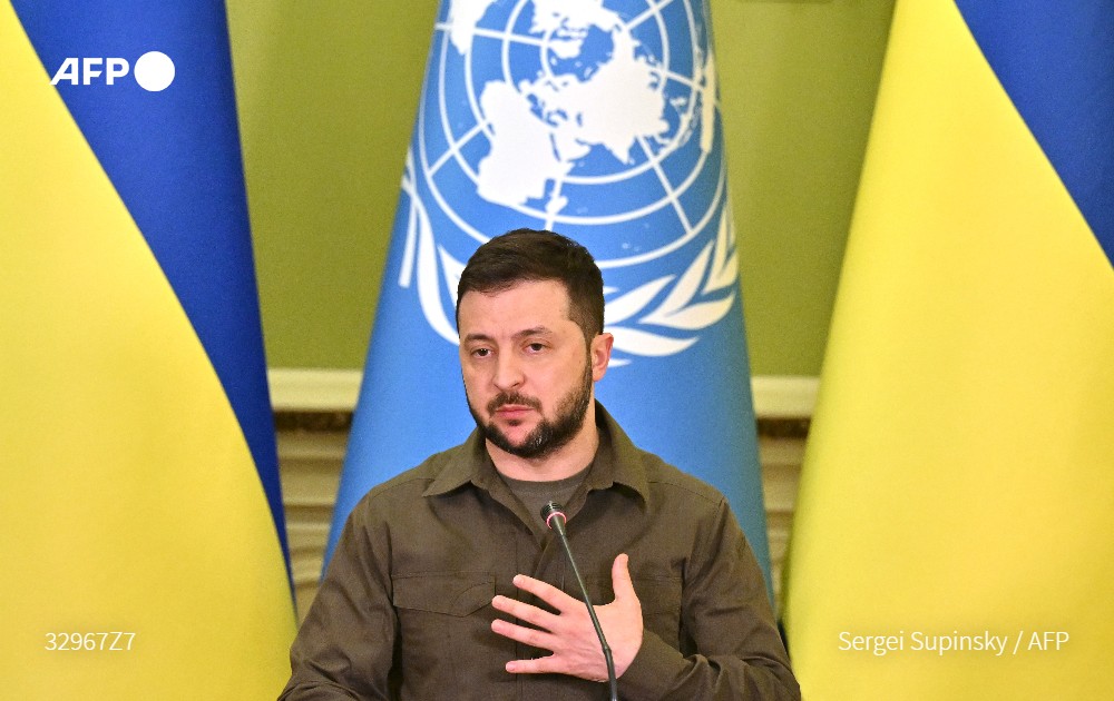 AFPespanol's tweet photo. #ÚLTIMAHORA Rusia bombardeó Kiev para "humillar a la ONU", según el presidente ucraniano #AFP https://t.co/um5rxv3j5Z