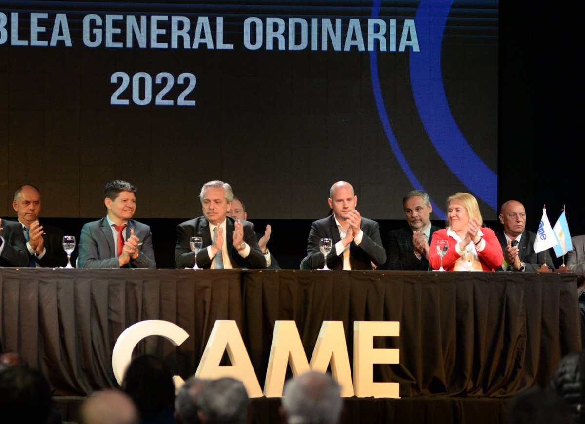 GuilleMerediz's tweet photo. Con @alferdez estuvimos en la Asamblea Anual de la CAME porque las PyMEs tienen un rol clave en la economía de nuestro país. Desde @produccion_arg brindamos herramientas para que las empresas puedan producir cada día más, generar empleo y crecer para poner a la Argentina de pie. https://t.co/vjW47NPINi