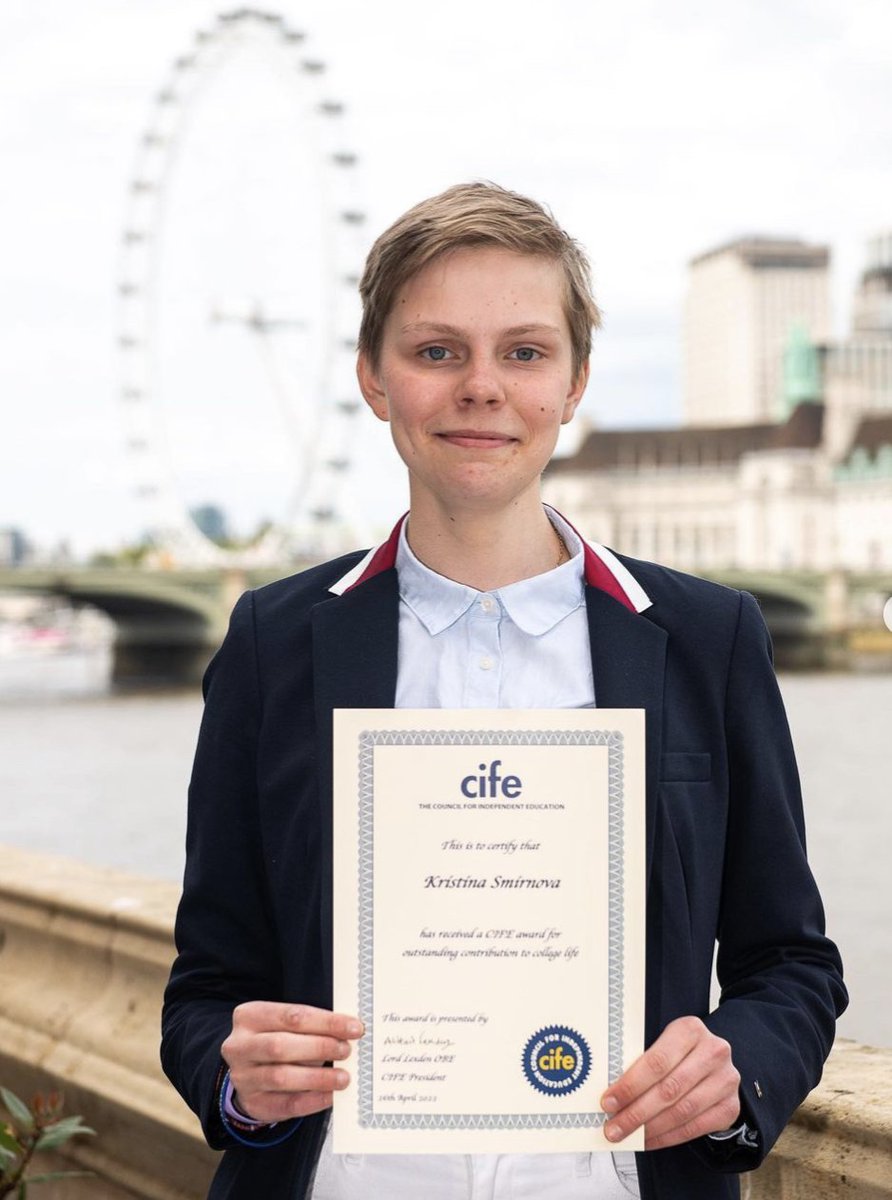 rochesterindcol's tweet photo. Congratulations to Kristina, one of our star students from last year, now studying @RoyalVetCollege. She received an award at this week's @UKHouseofLords @6thformexperts ceremony, pictured with #LordLexden, her happy dad and @rochesterindcol Chemistry tutor Dr Sophie Hilton. https://t.co/Lx5bZye2up