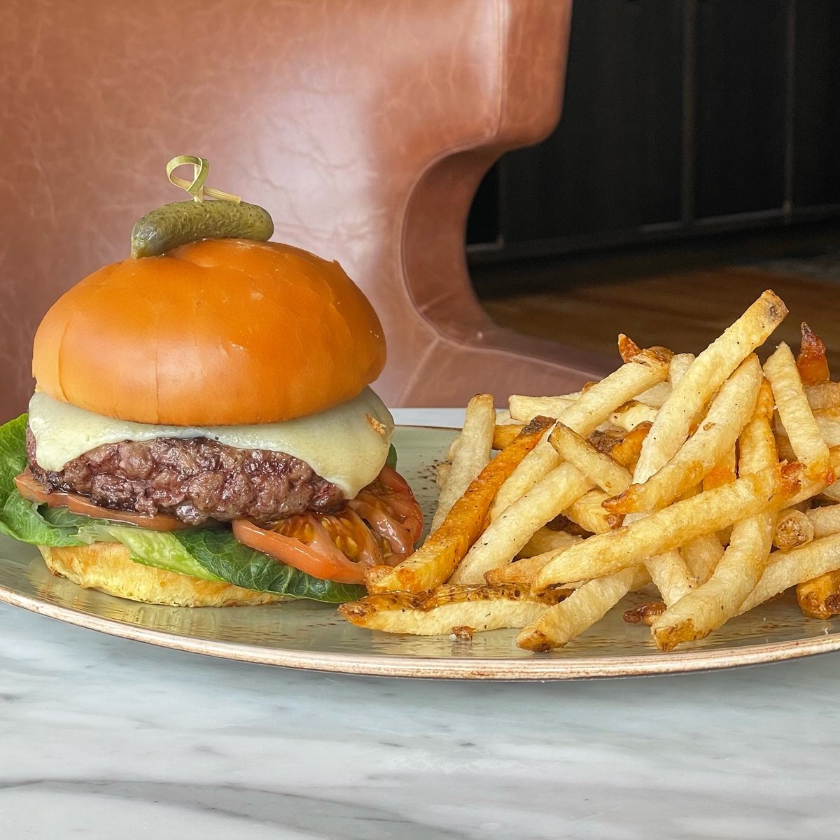 LelaMpls's tweet photo. The Waygu Burger is on our Happy Hour Menu. Stop in and enjoy the Lela burger topped with gochujang, gruyère, romaine, tomato and gherkin. https://t.co/ldpKVDIQrv