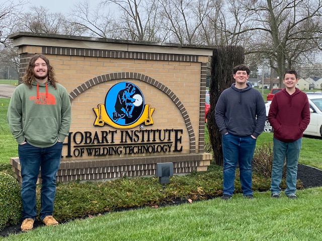 OHCareerNetwork's tweet photo. @LibertyBentonHS students toured Hobart Institute of Welding to learn about advanced training for careers after high school.  This nationally-known school equips welders for jobs all over the county and is located right in Ohio! @hiwt_1 https://t.co/XcLLCShQRu