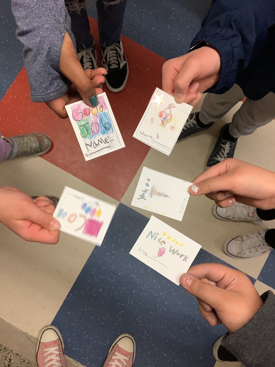 FarnsworthPreK4's tweet photo. Fourth grade leaders created their own "compliment cards" and passed them out to students being responsible, respectful, and safe this morning! What a great start to the day, and an awesome way for students to recognize each other for their hard work! https://t.co/CWwJeWgxlf