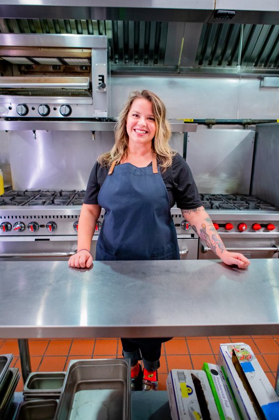 FoodNetwork's tweet photo. It's time for another week in #ChefBootCamp! RT if you're watching with us! https://t.co/PwxiJEjgFo