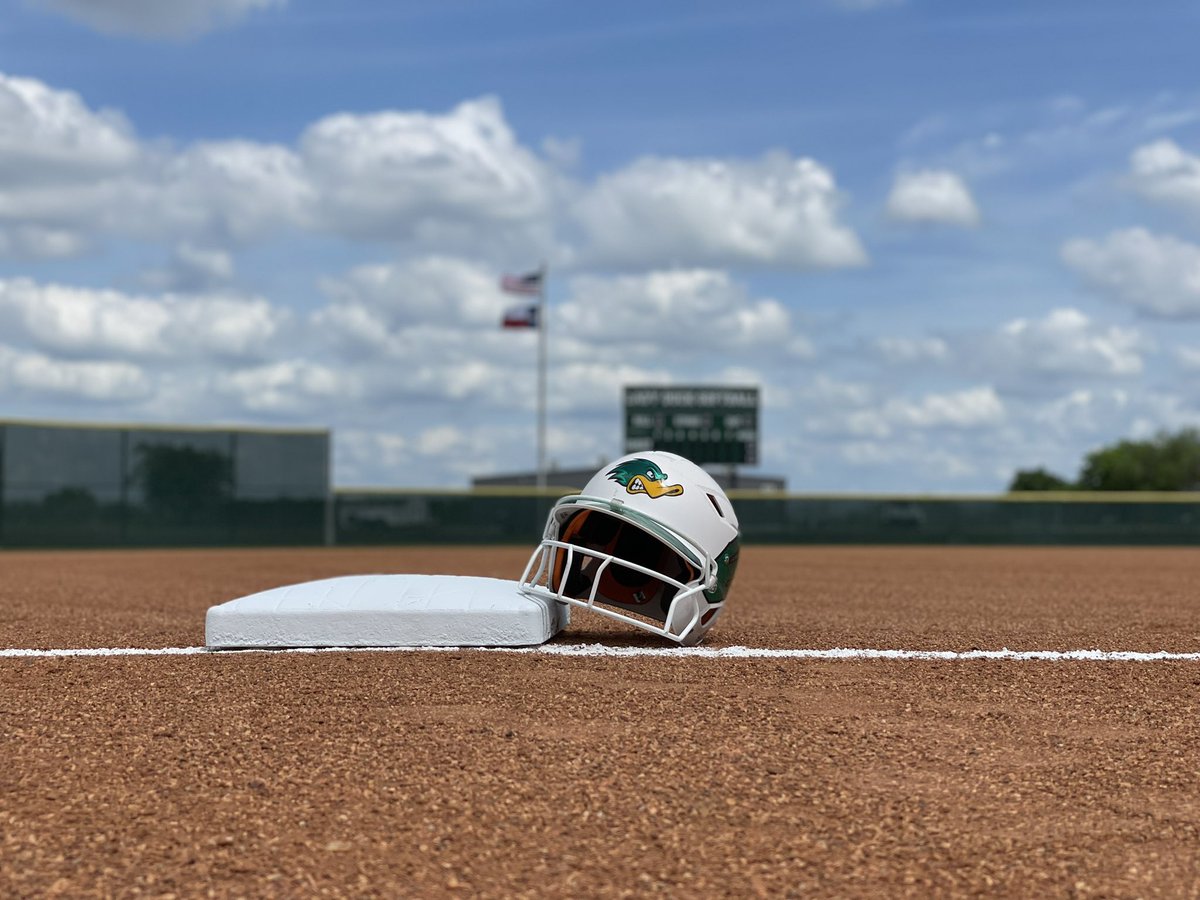 THS Duck Softball tweet media