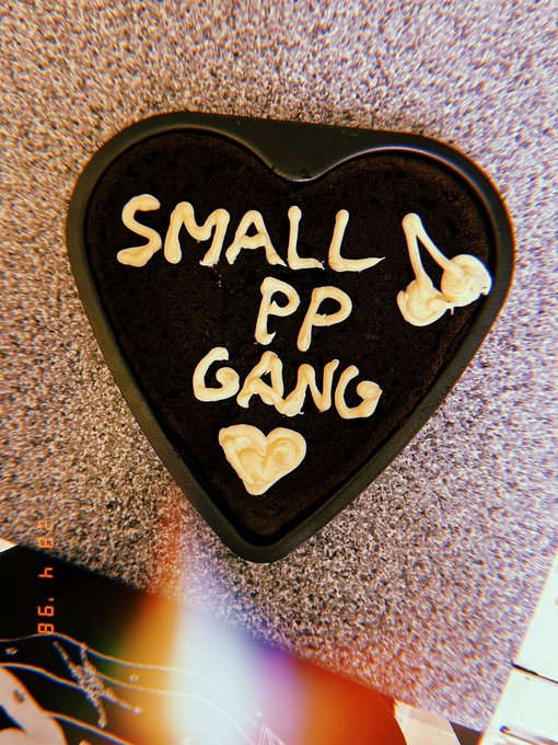 I made cake 🥲 https://t.co/AFoU4MVEuf