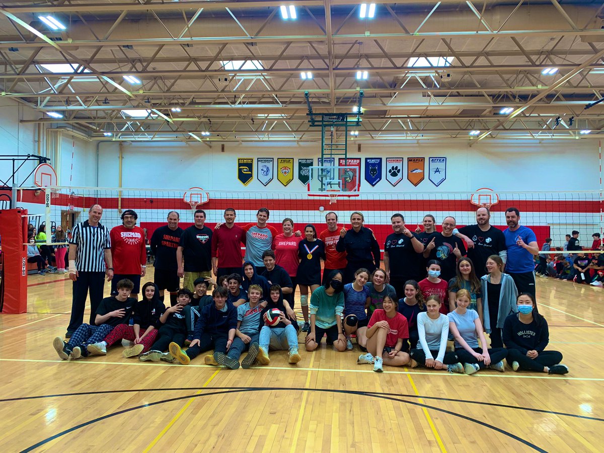 The legendary 2022 staff vs. student volleyball game was a HIT! Thank you to all students and staff who played, and a fabulous student audience! Already planning 2023 👀🏐 #SMSPride #Engage109