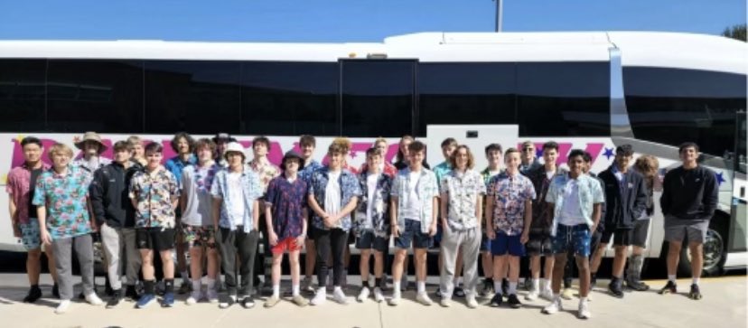 CVBoysVB's tweet photo. And the tradition lives on…let’s gooo!!! 🌺 🏄‍♂️ 🏐 🦅  #alwaysoneteam https://t.co/DCerKXhMNt