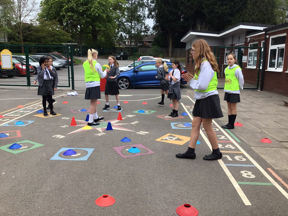 StAlphegeJunior's tweet photo. Our fabulous #Year6 playground leaders created their very own game, fast-paced and full of fun ‘Reaction Catch’ was the latest craze on the playground today!Well done to Jasper, Francis, Bethany &amp; Zara for being great role models! #activeplayground #juniorleaders #lunchtime https://t.co/pMWCwoLTsN
