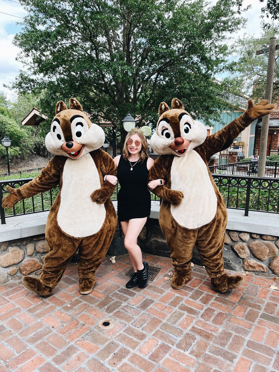 stephtvs's tweet photo. lifes so fun here 💭 https://t.co/1ValfKFbL6
