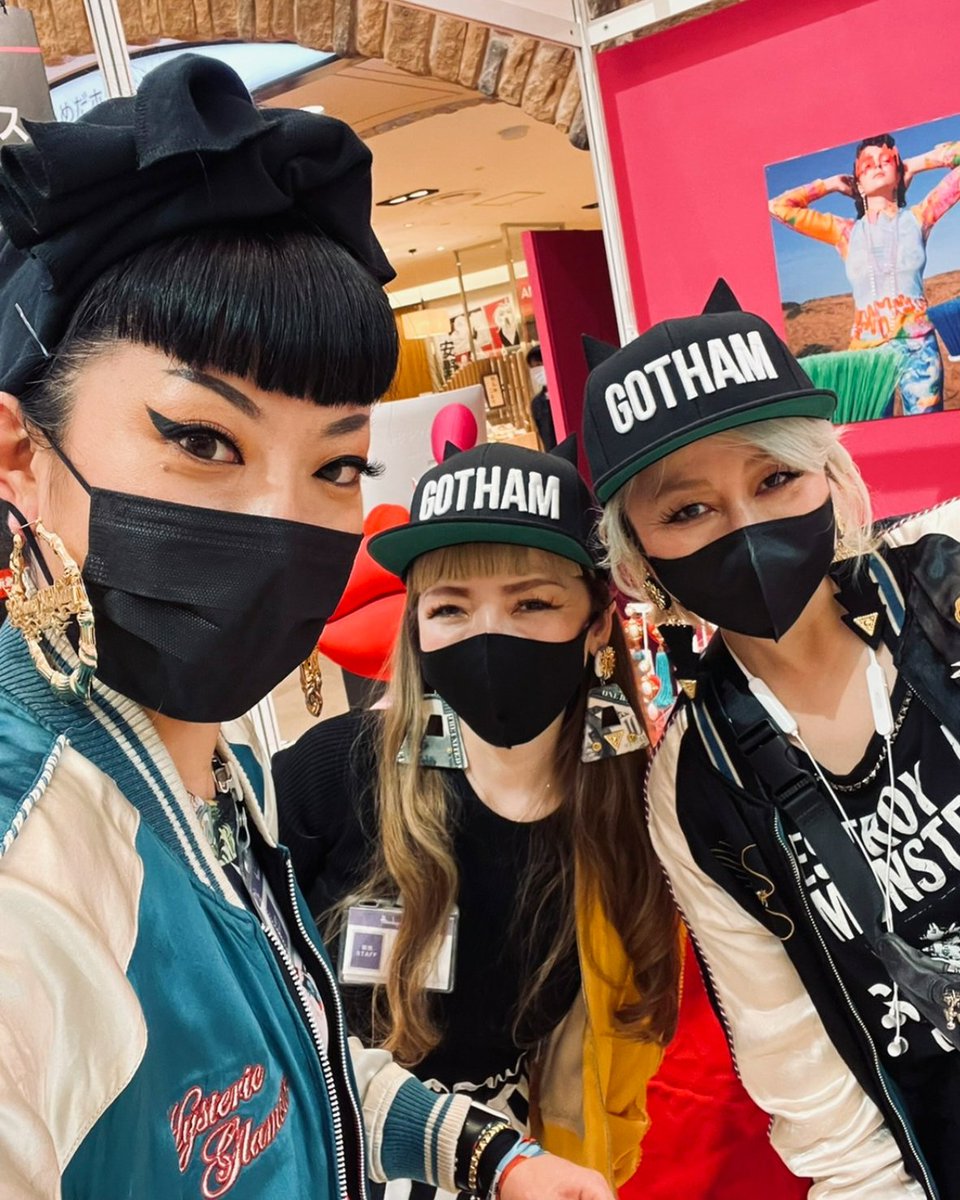 kco729's tweet photo. 4/27-5/2阪急うめだ NYフェア
Badaciousにてお待ちしておりまーす🔥🔥🔥3年ぶりよ。燃えるよね😂
#阪急うめだ本店 #NYフェア #badacious #夜露死苦 #らびゅー https://t.co/c38g8Heqh4