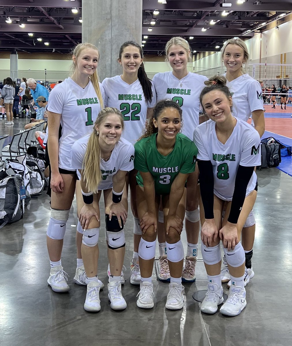 Gotta give a shoutout to Muscle! During nationals last weekend in Phoenix they went 3-0 on Day 1 with SEVEN PLAYERS! 6 starters 1 bench! Finished 11th out of 64 teams! Been covering these ladies for 3-4 years. Wishing them the best in college!