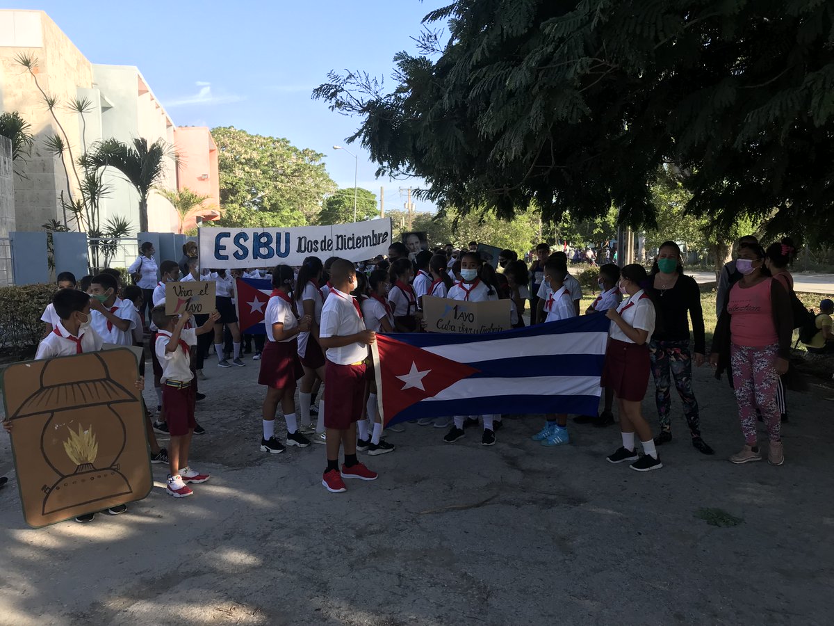 Asalto del C/E Victuro Acosta López a la Dirección Municipal de Educación y al Gobierno Municipal .Convocando a todos los trabajadores  presente este  1ro de mayo. Día para celebrar todos.#PorLaPatriaUnidosSiempre #PorElCaminoDeLaHistoriaUnidoYVictorioso  #DMEManatí