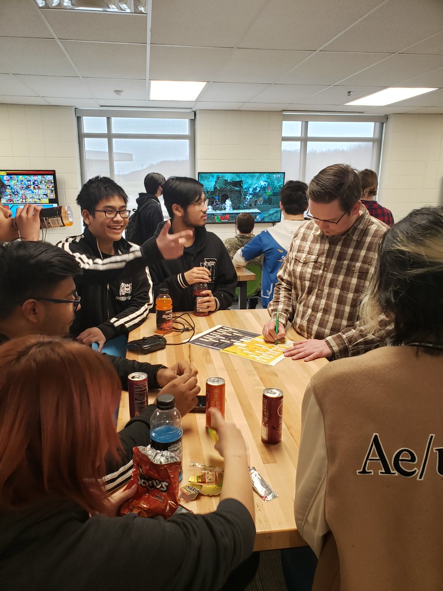 Shakoscitech tweet media