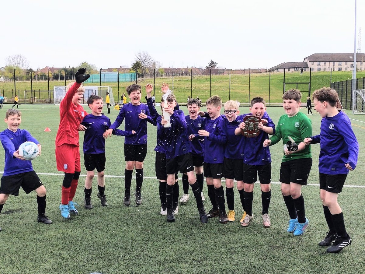 StJohnsREDundee's tweet photo. @StPiusXPSDundee @StFergusPrimary They've been fantastic all season! Worthy winners! https://t.co/JFsYZxRG7g