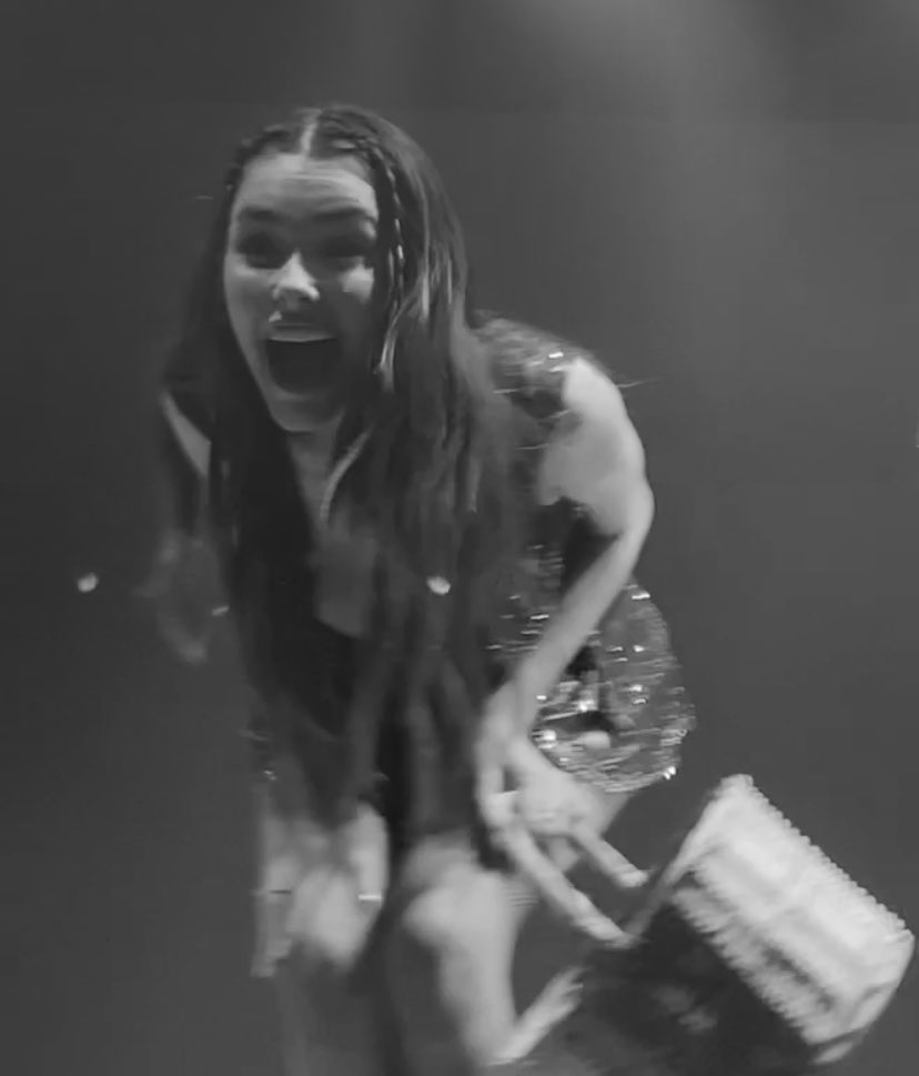luisgomp's tweet photo. tour officially ended. i’m going to miss this so much. also i can’t believe i took these pics with my own hands. we’re so #proudofmadison 🤍🫂#LifeSupportTour #LSTHanover #LSTOslo https://t.co/jco7jWxZyf