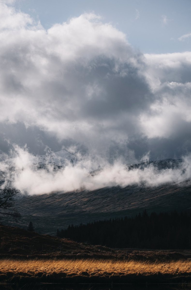CoffeeHikeShoot's tweet photo. Rise and shine 🔥 #Trekking #Highlands Bonnie #Scotland https://t.co/Ay2gvlj4Kg