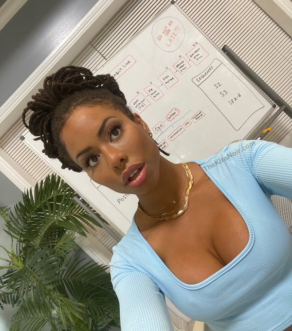 1 pic. is this appropriate office attire? https://t.co/h9k9FVoafY<a href="/tag/mvsales"class="tags"><span>#mvsales</span></a>