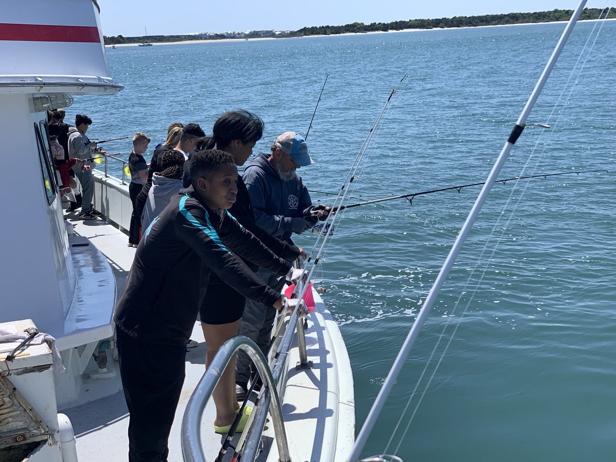 bcolescience's tweet photo. Critters, fish, and squid! Only @EastGarnerMMS do we learn from fun in the sun! https://t.co/oFUy6FJcP0