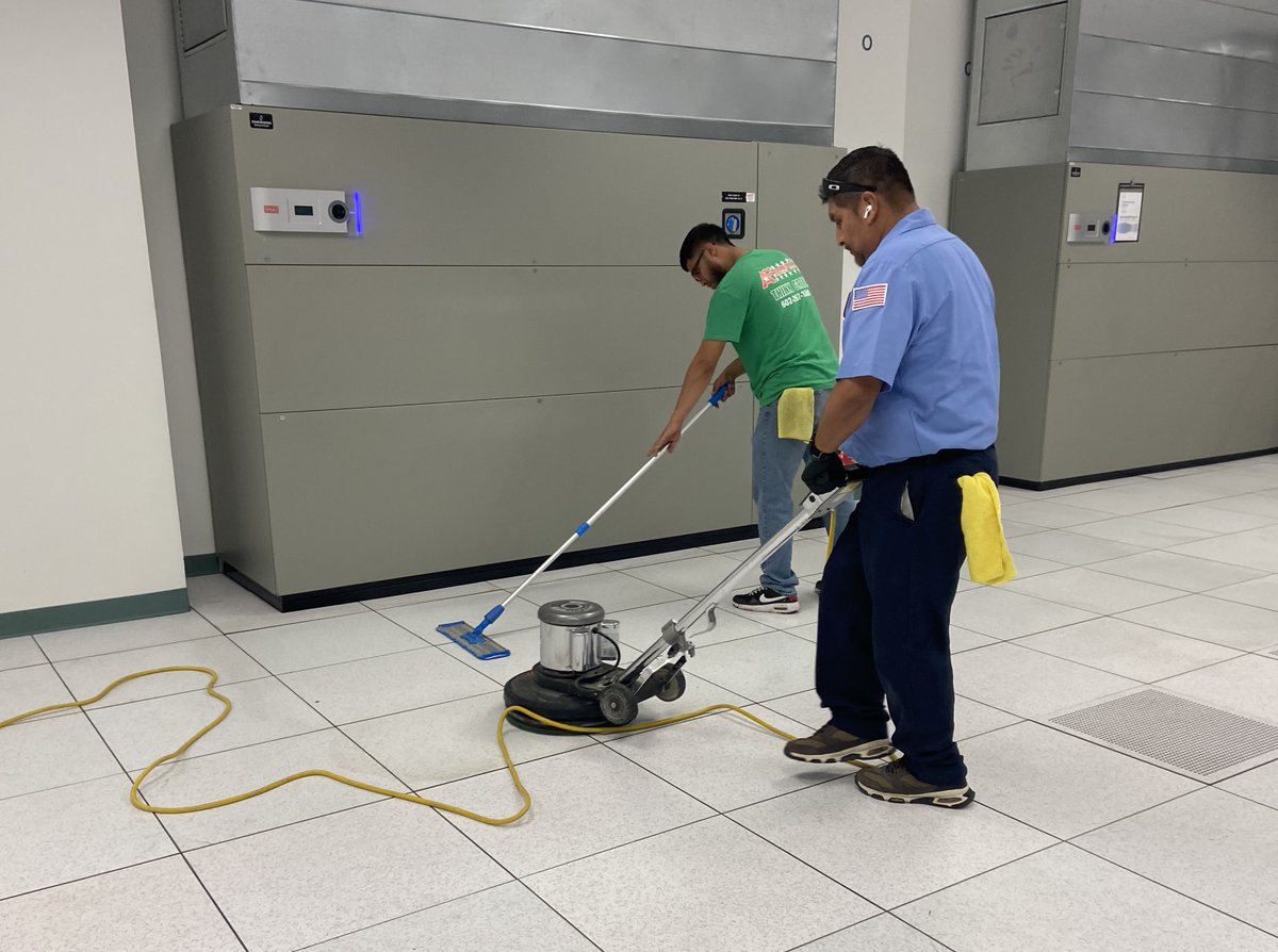 acsazinc's tweet photo. Data Center Cleaning - Whether it's new construction or an existing data center, we have the tools and skills to clean and maintain your facility, no matter how large or small it may be. #acsazinc #acs #asap #wwc #clean #cleaning #arizona #datacenter #scrubbing #detail #work https://t.co/cDHrtyONrt