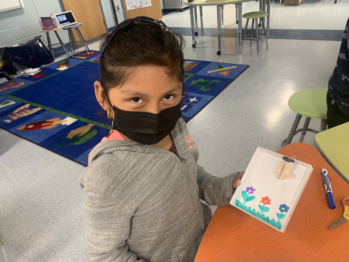 APSChristensen's tweet photo. Thank you @ARosieRiveter and @APSDrwDragonDEN for an engaging magnetism project! We enjoyed using our imaginations! @DrewPTA @APSDrew @APSscience https://t.co/WKF1WPsE9P