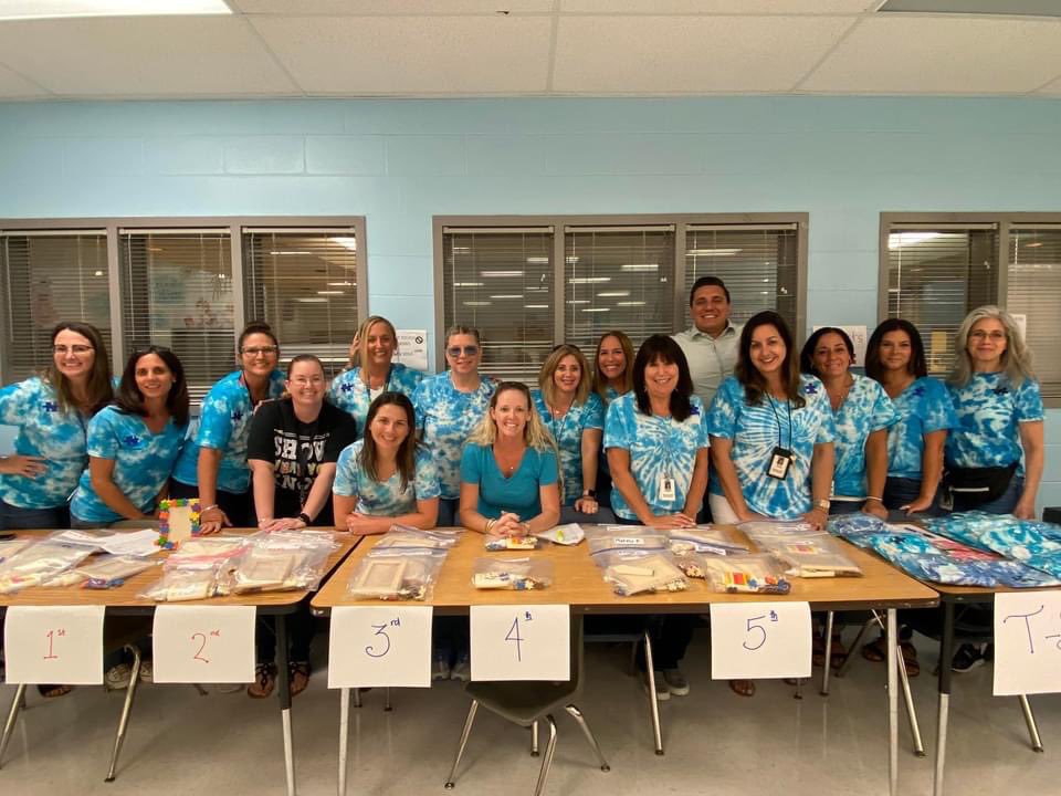 Great Autism Art fundraiser at the #bestschooolinpbc last night! Huge shout out to @ntorelli & Mrs. Marcus for organizing & spearheading this event! Special thanks to all of our SPES team members & families who came out to support this awesome cause! ☀️❤️☀️❤️