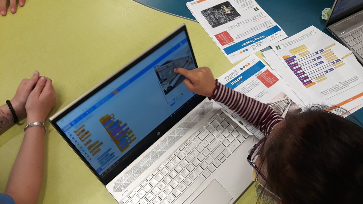 BWhirledCulture's tweet photo. @walzemNEISD working on our presentations as we get closer to end of year. We are going to miss coding with our friends at Walzem! Hope to see you all next year!#CoderPals @dataedwhite @NEISD @YouthCodeJam https://t.co/ZYoaYsNhAf