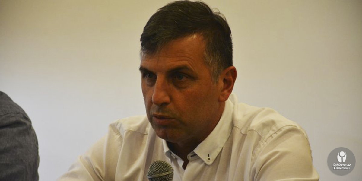 IdCanelones's tweet photo. 🙋Se realizó el lanzamiento de los Fondos Participativos Municipales para la descentralización y participación ciudadana en los 30 municipios canarios

"Este tipo de iniciativas profundizan la democracia, que es a lo que aspiramos" @RubenMo54807788 

Nota➡️https://t.co/N8XK4UlcYa https://t.co/inqonJj72m