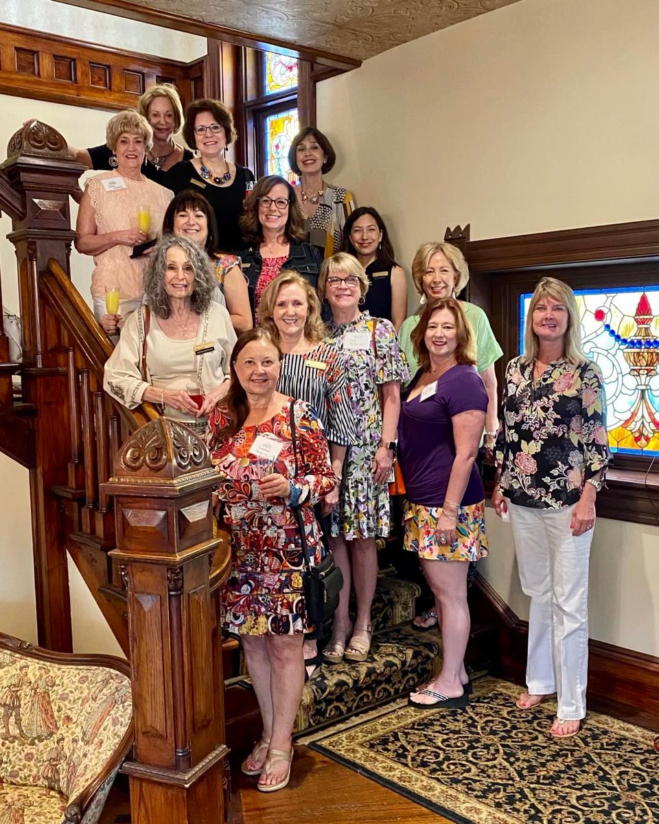 AustinJrForum's tweet photo. AJF has over 50 years of history in supporting the #Austin area and uniting #women who are generous of time &amp; talent. Sunday we honored Sustaining members (5+ years of active service) with a brunch at The Caswell House. A beautiful legacy event! #powers4good https://t.co/TajuRW6JU8