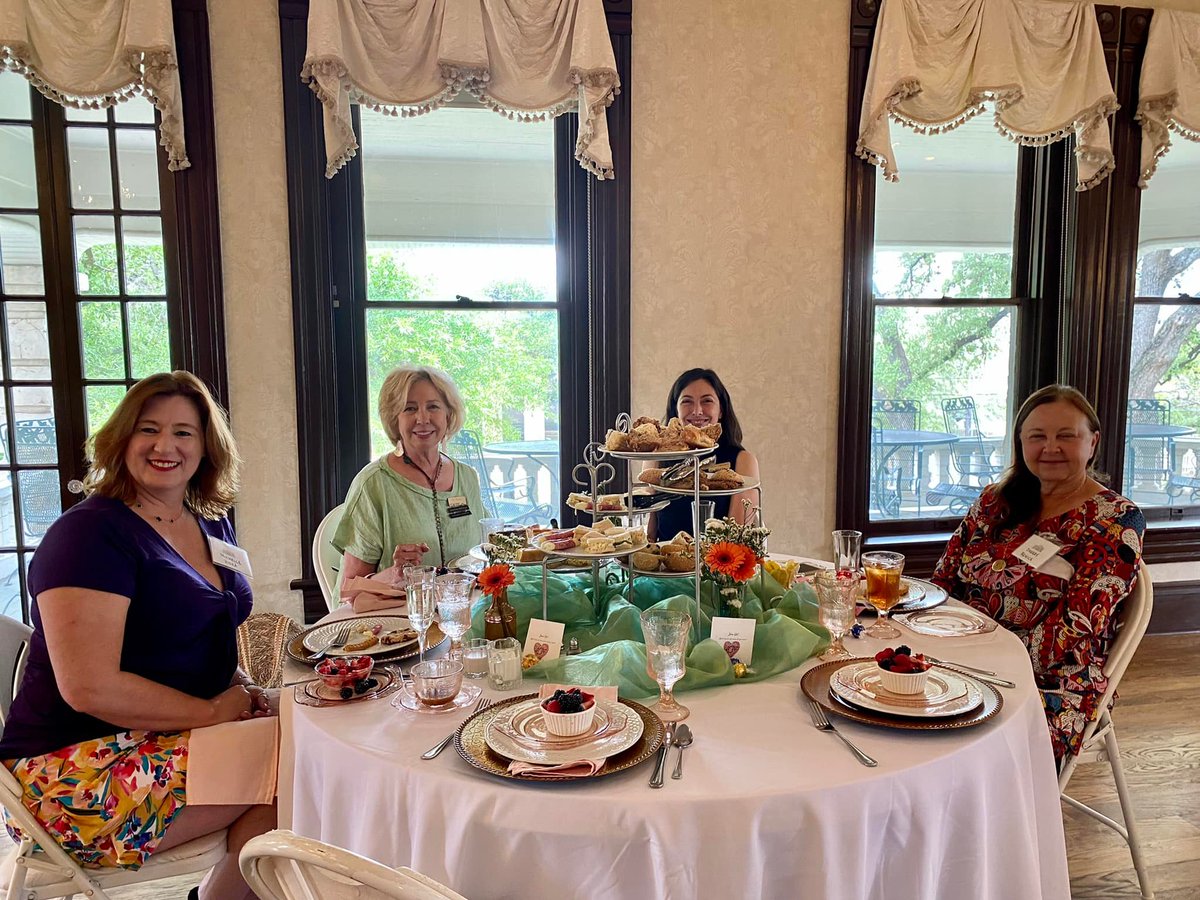 AustinJrForum's tweet photo. AJF has over 50 years of history in supporting the #Austin area and uniting #women who are generous of time &amp; talent. Sunday we honored Sustaining members (5+ years of active service) with a brunch at The Caswell House. A beautiful legacy event! #powers4good https://t.co/TajuRW6JU8