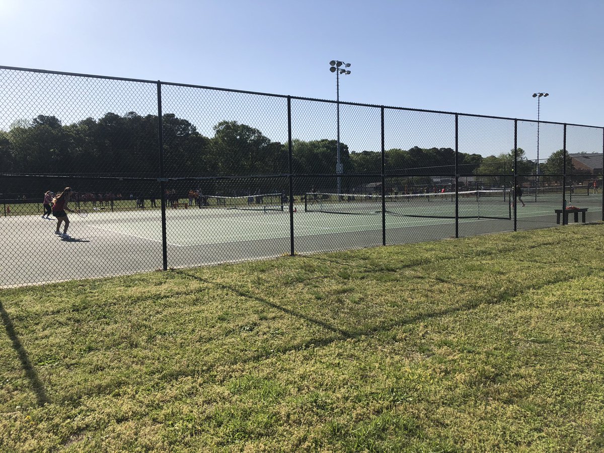 syoungJMU's tweet photo. Another beautiful day to get outside and watch our THS athletes in action!Go Tabb! #weRtabb https://t.co/CpfWjQoJJL