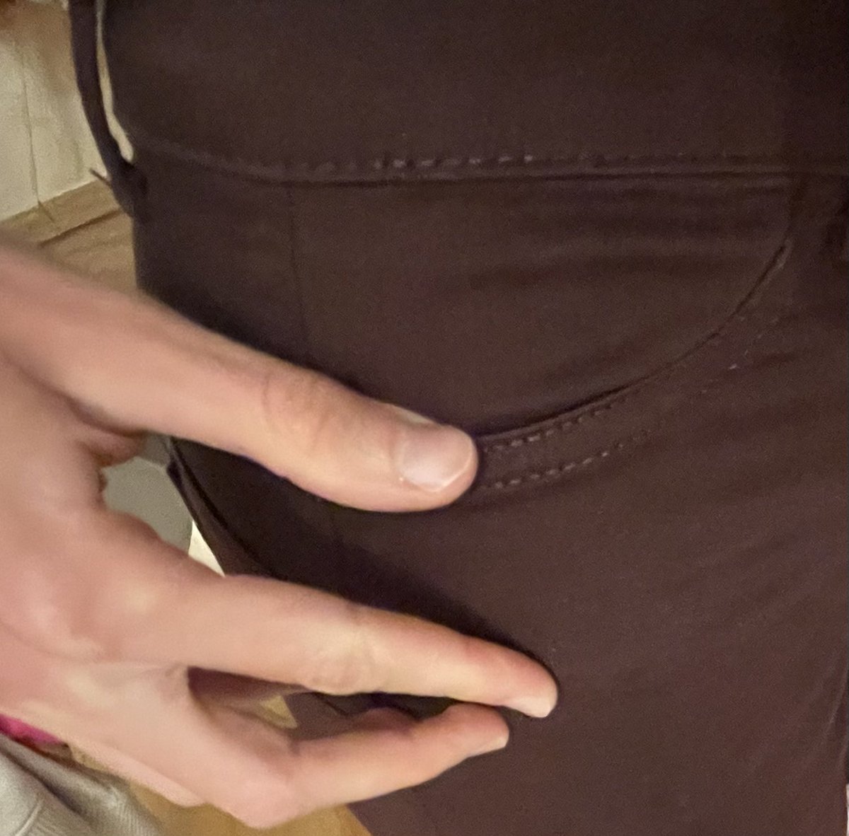 baddesignmuseum's tweet photo. Fake pockets on women’s jeans https://t.co/HNdwswpUqp