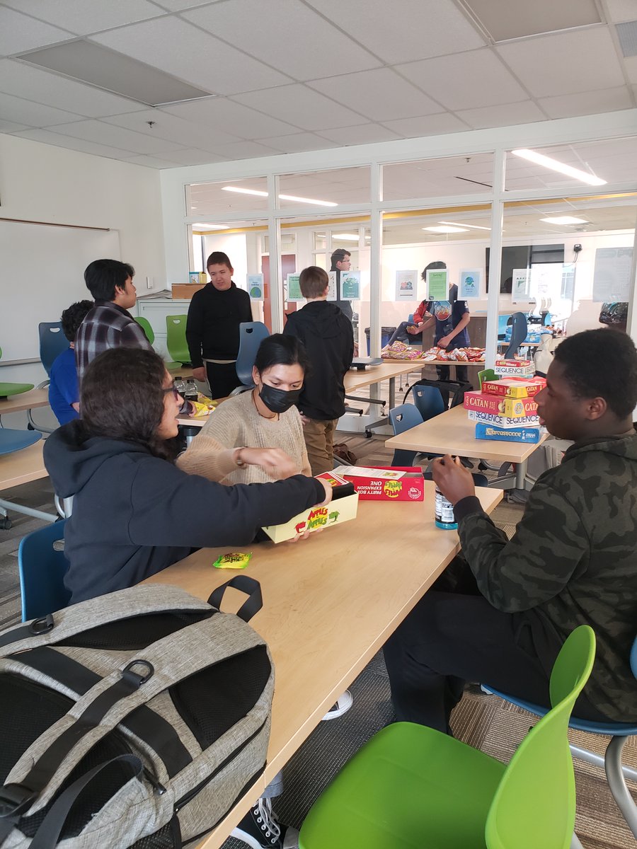 Shakoscitech tweet media