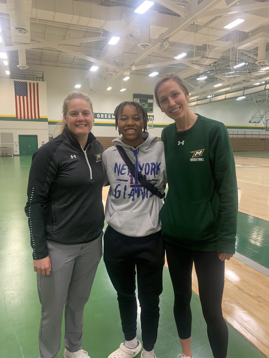 h3yycaitt's tweet photo. Great visit at @McDanielCollege yesterday!  Great Coaches and Great Team!  Thank you for welcoming me! @McDaniel_WBB @Under8edE @WBBWorldWide @christcorp72 https://t.co/th9WrYjMyi