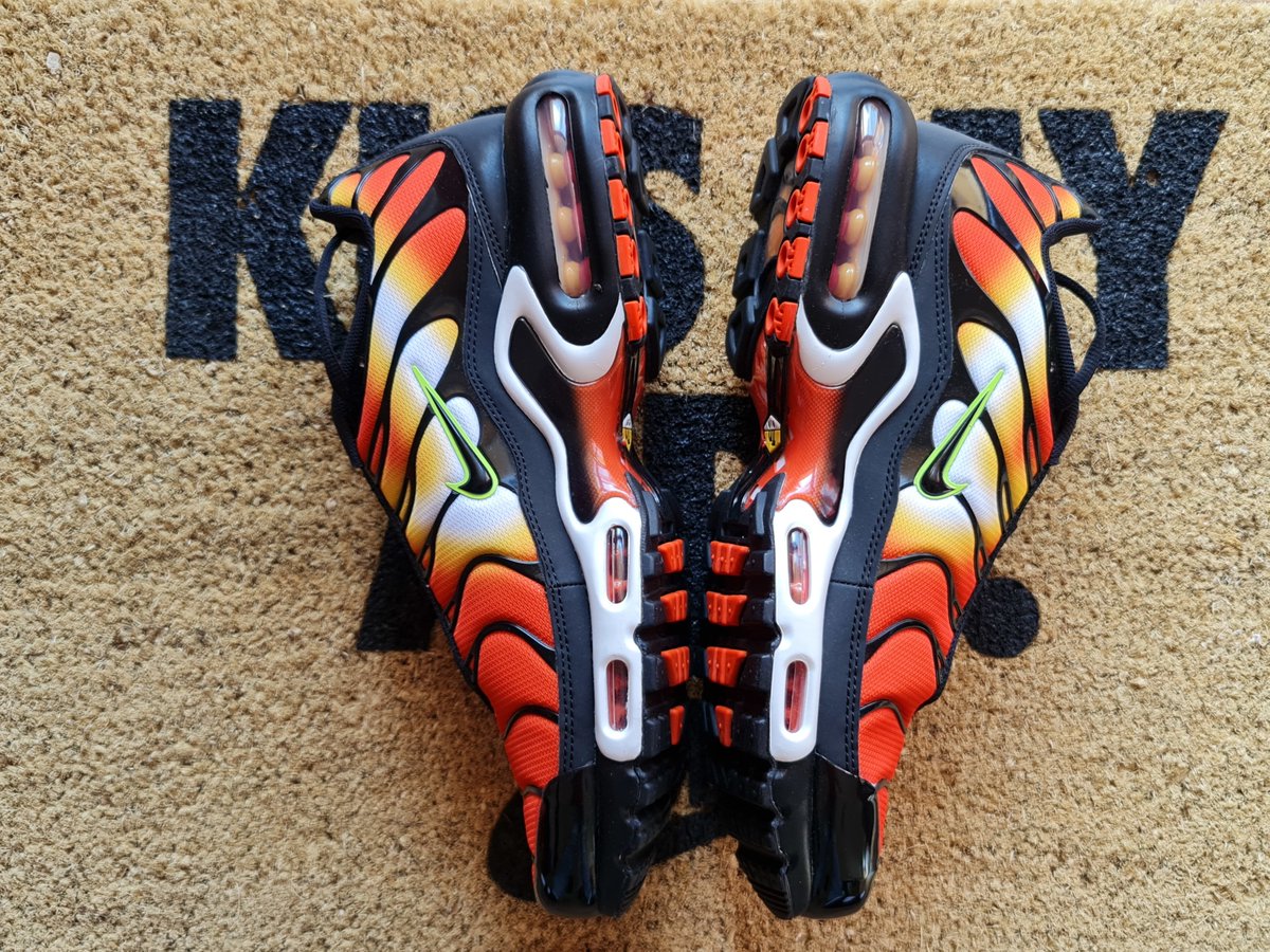 SNKRB17CH's tweet photo. >>>>>>>>>> NEW ITEM! <<<<<<<<<<
Nike Air Max Plus PK Team Orange/Black-Volt
>>> INTRODUCING: My brand new Nike Air Max Plus PK Team Orange/Black-Volt 😍
More Pics on #SneakerBase
https://t.co/XTrJXm989H
#Gay #Sneaker #Fetish #SneakerBase https://t.co/Bg65rdIPRF