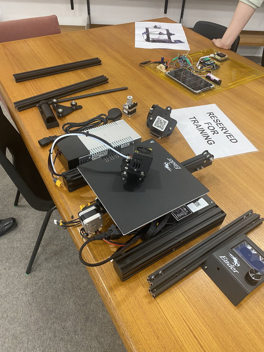 sarah_digiteach's tweet photo. Super inspiring meeting of the Coldside STEM cluster group at @dundeelibraries maker space tonight. Great to make connections and find out about so many resources that are available @RaspiKidd @dundeemakespace #STEMdundee https://t.co/WudKy8g6yE