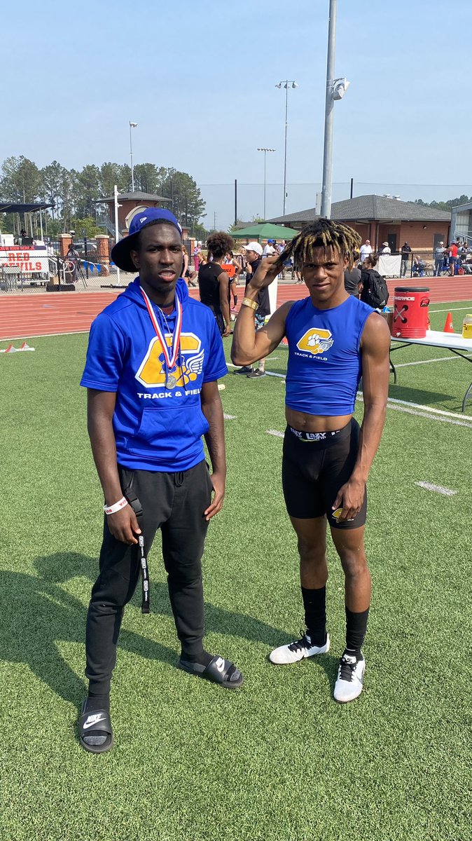 Taking 🥈and 🥉in the High Jump and headed to Sectionals, Eric Ivory and Trae Walker‼️
