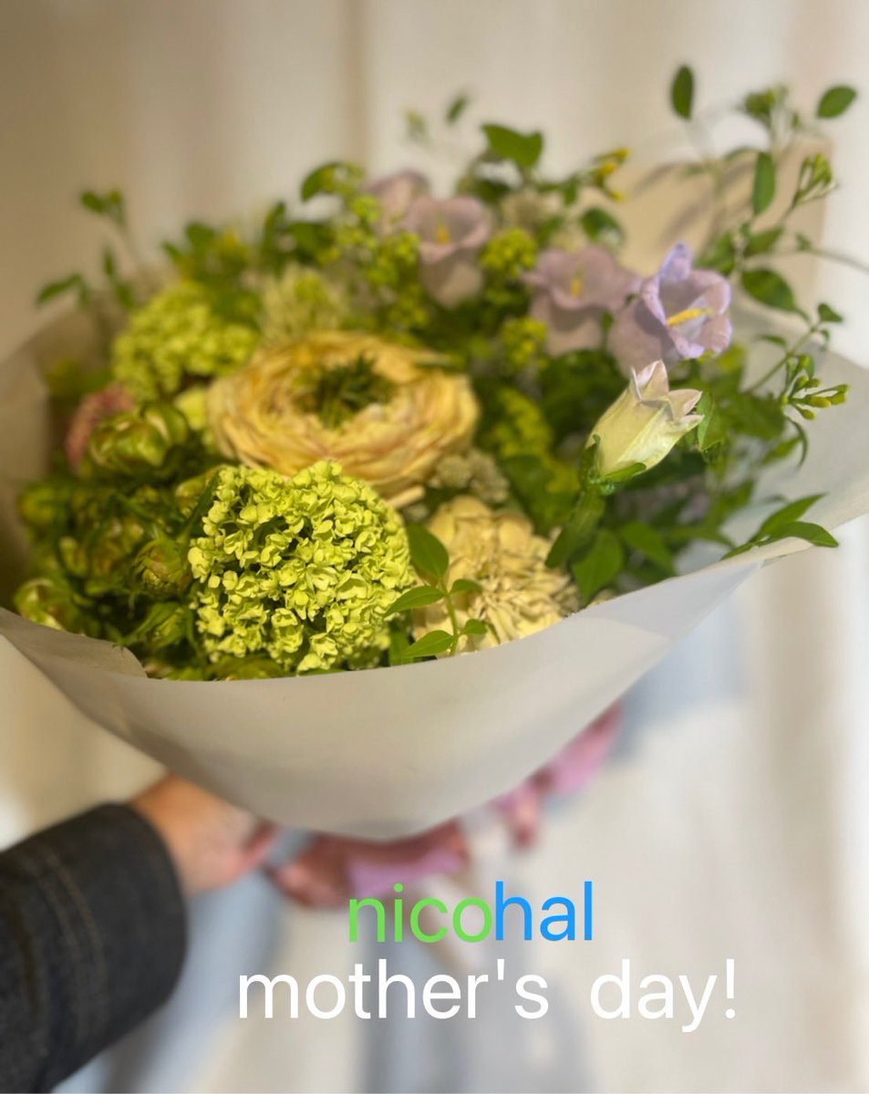 nicohal1's tweet photo. 今年もnicohalから、母の日ギフトを
ご用意いたします💚💙
nicoが市場で花をセレクト
halオリジナルカード付きです。
全国に発送できます。
#母の日　#フラワーギフト　#nicohal
#こころに花を　#こころを込めて
#ご注文受け付けます https://t.co/FLdmR5gM1S